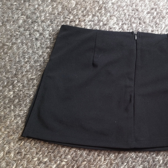 Mini black skort - Picture 4 of 4